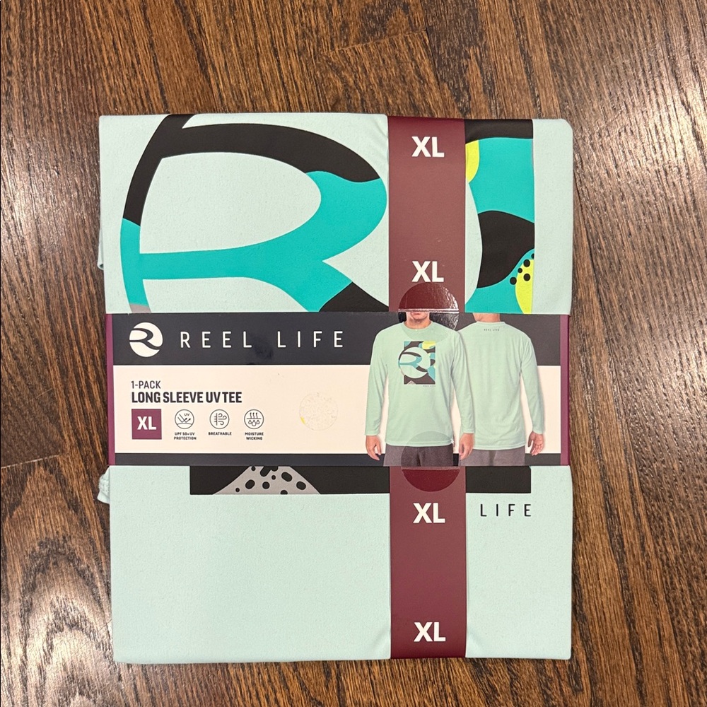 Reel Life Men's Aqua and Black Rash Guard